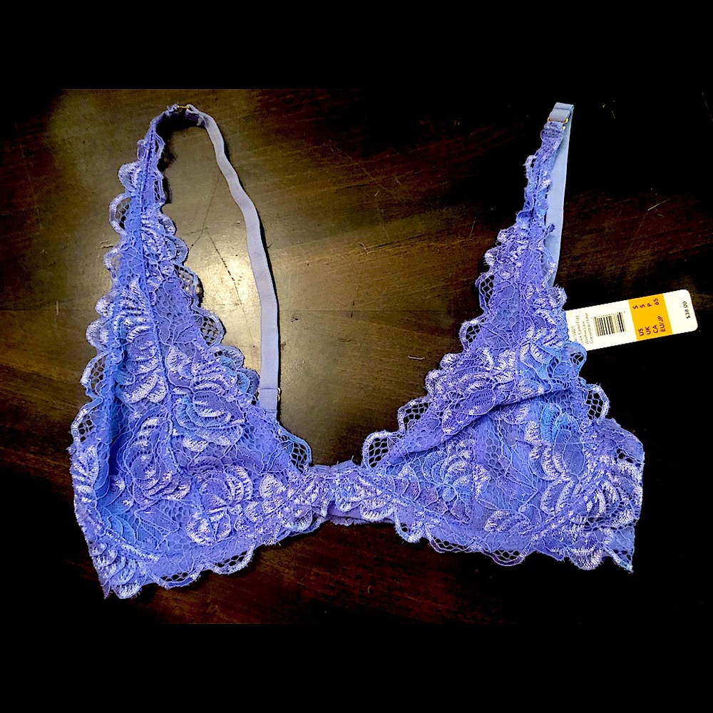 ˚✧Small✧༚   GILLY HICKS Wireless Lavender Bra/Bralette